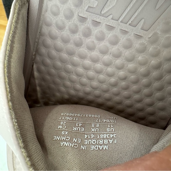 Nike size 11 Pink Slide Sandals - Picture 9 of 11